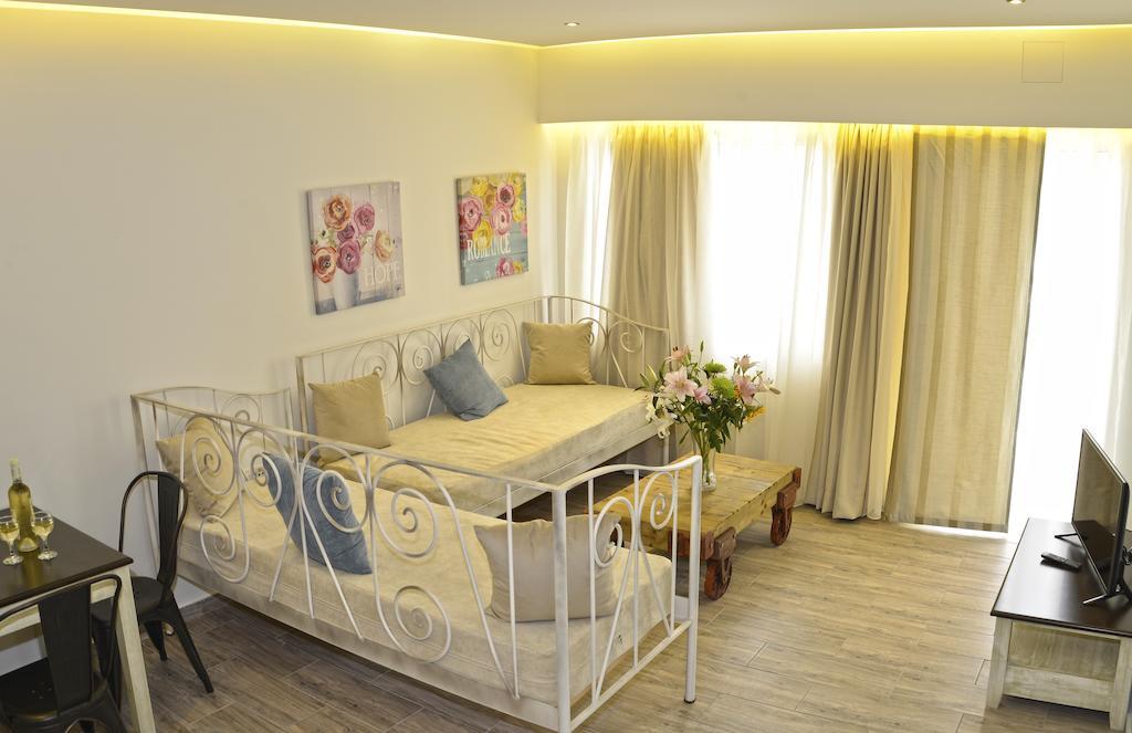 Princess Irini Sea Front Aparthotel 罗希姆诺 外观 照片
