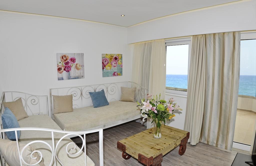 Princess Irini Sea Front Aparthotel 罗希姆诺 客房 照片